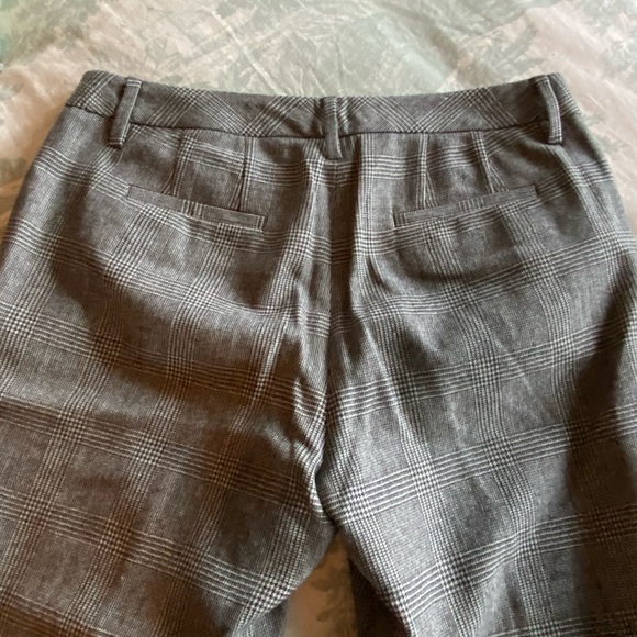 Boden Wool-Blend Houndstooth Crop Pants - Picture 7 of 7